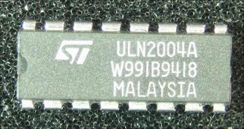 L 204 B = ULN 2004