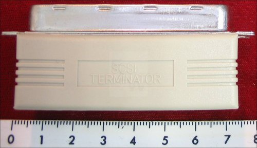 COM 949 SCSI-TERMINATOR C 50 M