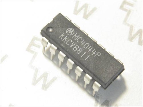 MC 4044 QUAD NAND RS-FF