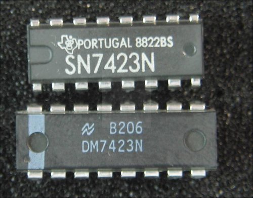 SN 7423