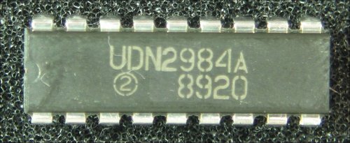 UDN 2984 A 8-CHANNEL SOURCE DRIVER, PROTECTED0.5A