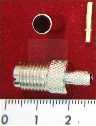 MU 102 Mini UHF Crimp-Kupplung