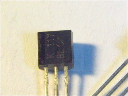 2 SK 170 BL N-MOSFET 40V 0,02A 0,4W UP<1,5V TO92